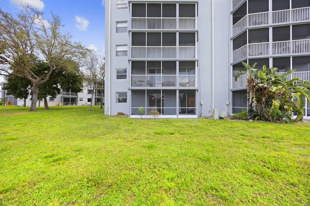 5301 NW 2nd Avenue Boca Raton FL 33487