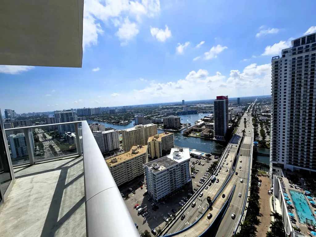 4111 S Ocean Drive Hollywood FL 33019