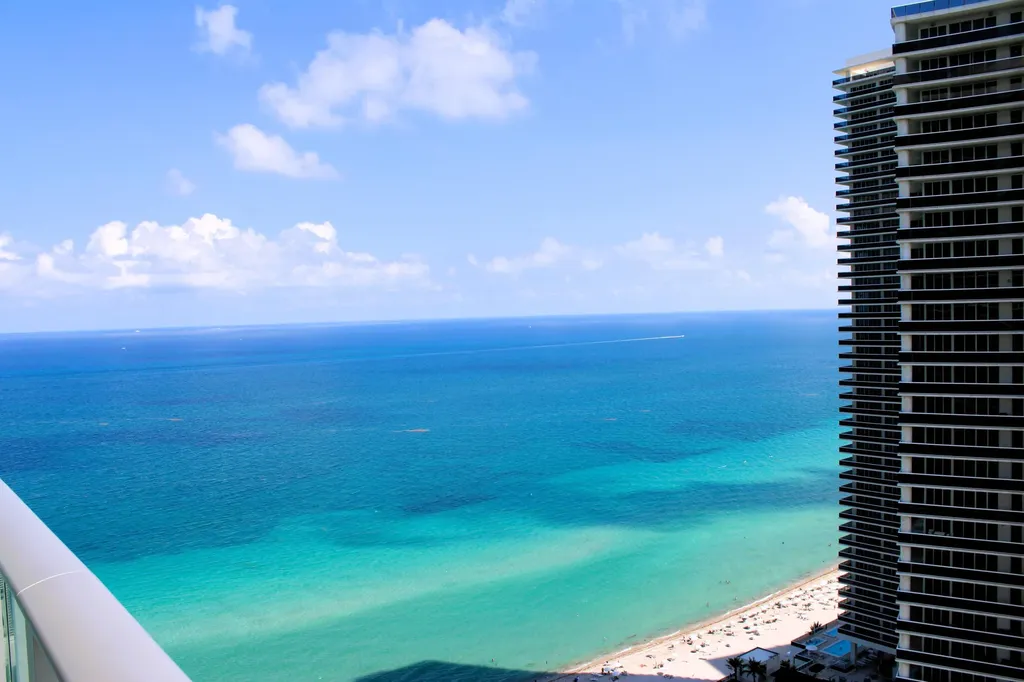 4111 S Ocean Drive Hollywood FL 33019