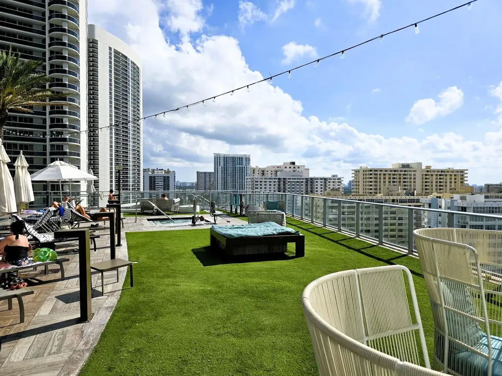 4111 S Ocean Drive Hollywood FL 33019