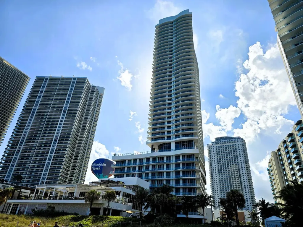 4111 S Ocean Drive Hollywood FL 33019
