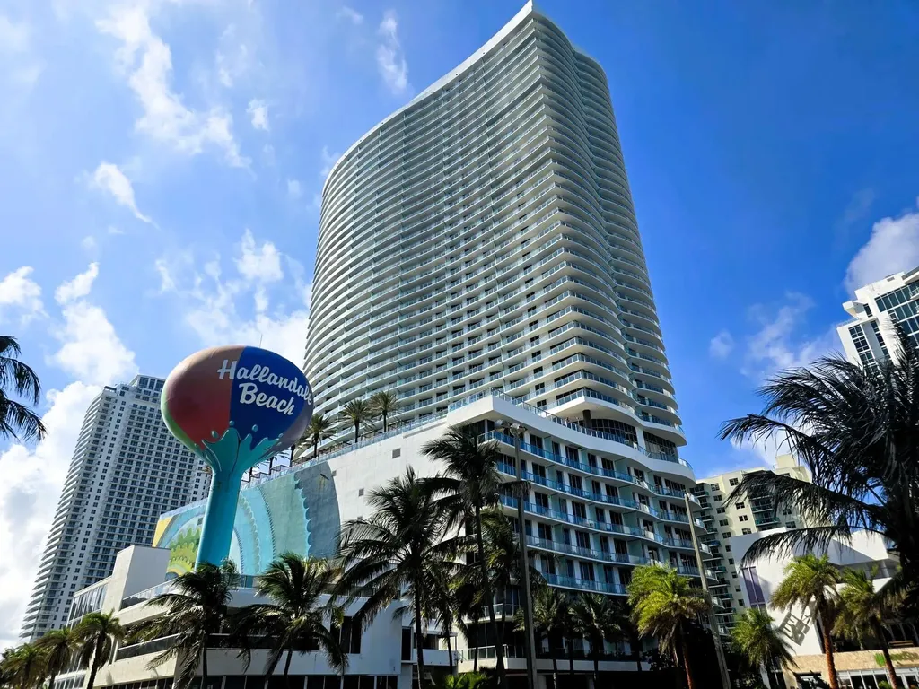 4111 S Ocean Drive Hollywood FL 33019