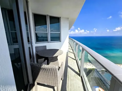 4111 S Ocean Drive Hollywood FL 33019