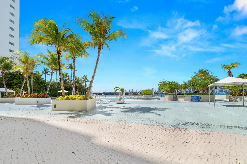 1200 West Avenue Miami Beach FL 33139