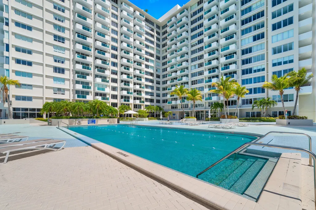 1200 West Avenue Miami Beach FL 33139