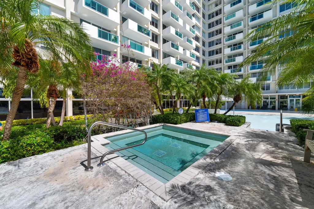 1200 West Avenue Miami Beach FL 33139