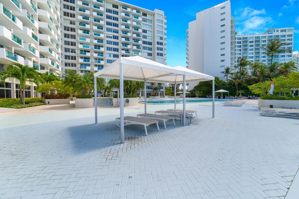 1200 West Avenue Miami Beach FL 33139