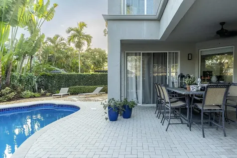 16138 SW 15th Street Pembroke Pines FL 33027