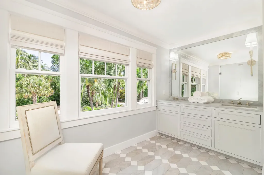 142 Seabreeze Avenue Palm Beach FL 33480