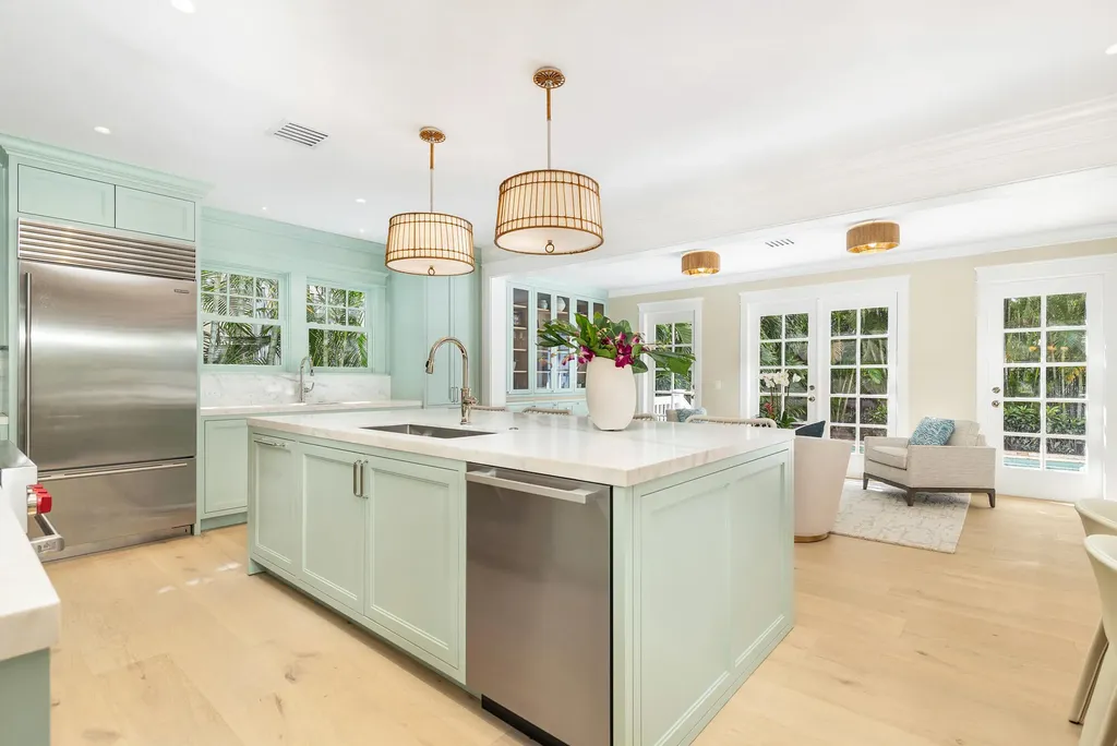 142 Seabreeze Avenue Palm Beach FL 33480