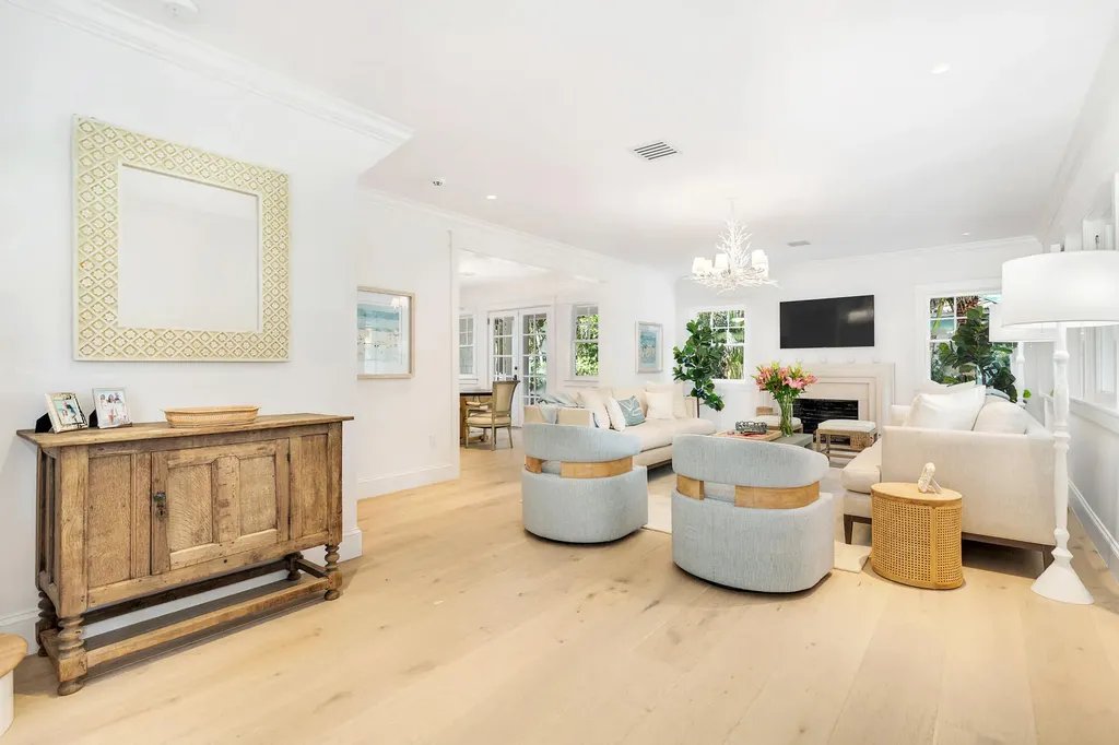 142 Seabreeze Avenue Palm Beach FL 33480