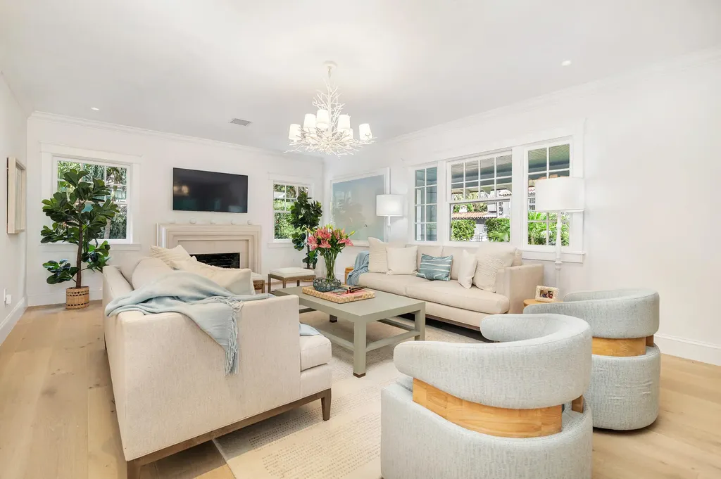 142 Seabreeze Avenue Palm Beach FL 33480