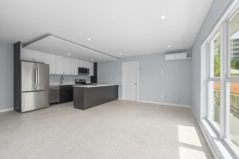 3220 NE 7th Place Pompano Beach FL 33062