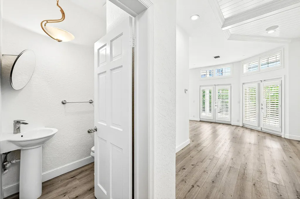 130 Jupiter Key Road Jupiter FL 33477