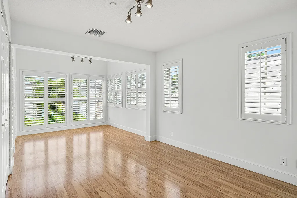 130 Jupiter Key Road Jupiter FL 33477