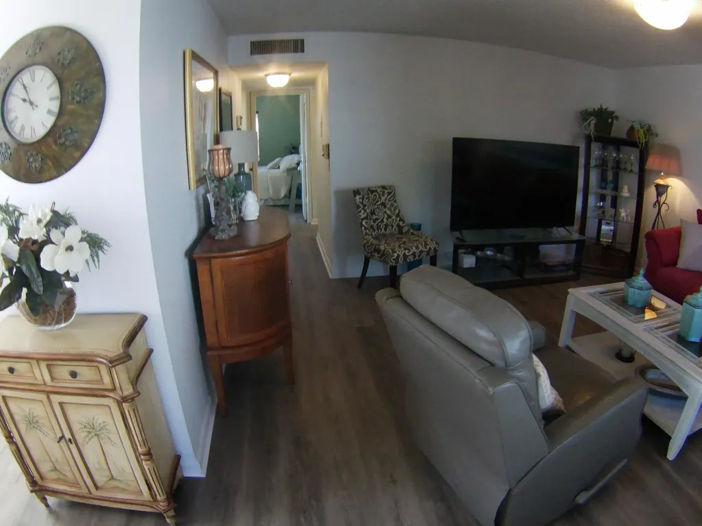 571 Capri L Delray Beach FL 33484