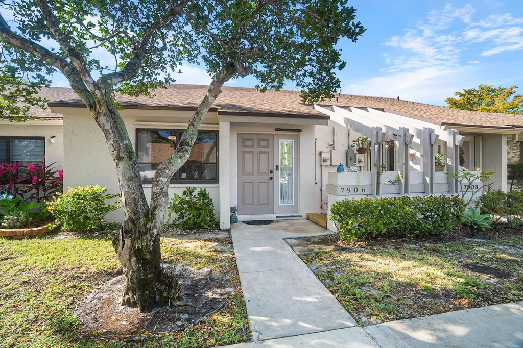 7906 NW 10th Street Plantation FL 33322