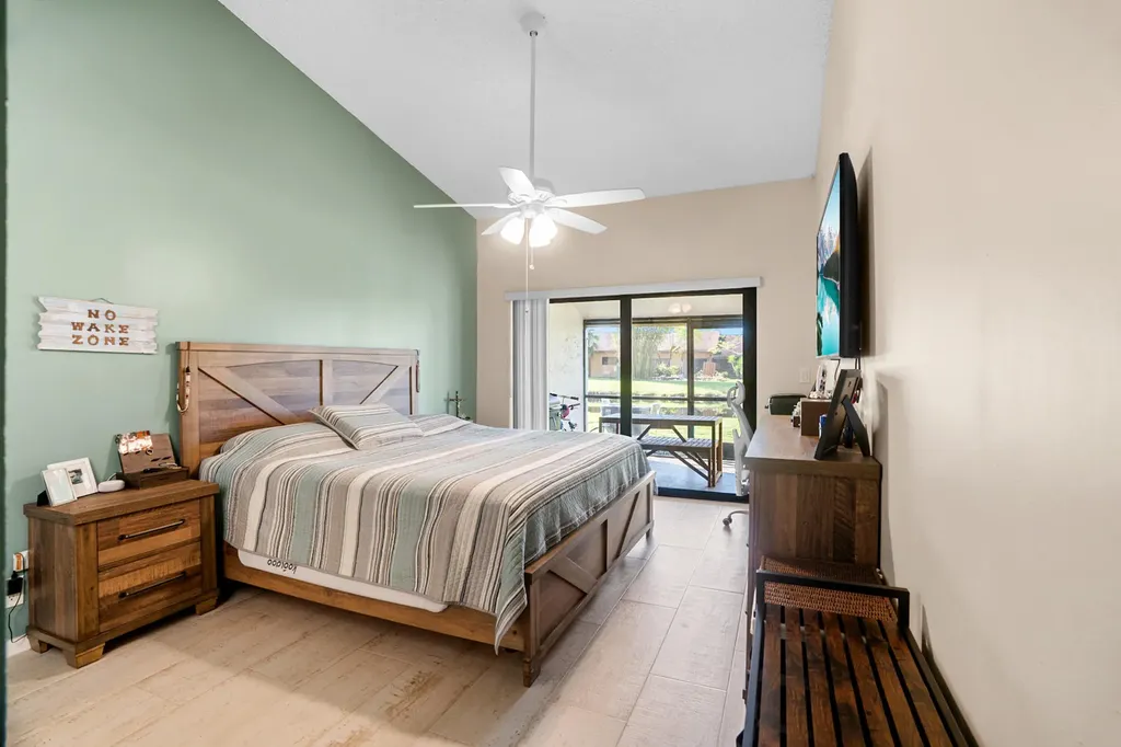 7906 NW 10th Street Plantation FL 33322