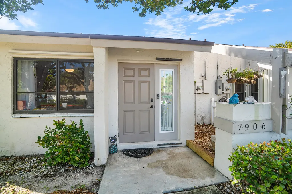 7906 NW 10th Street Plantation FL 33322