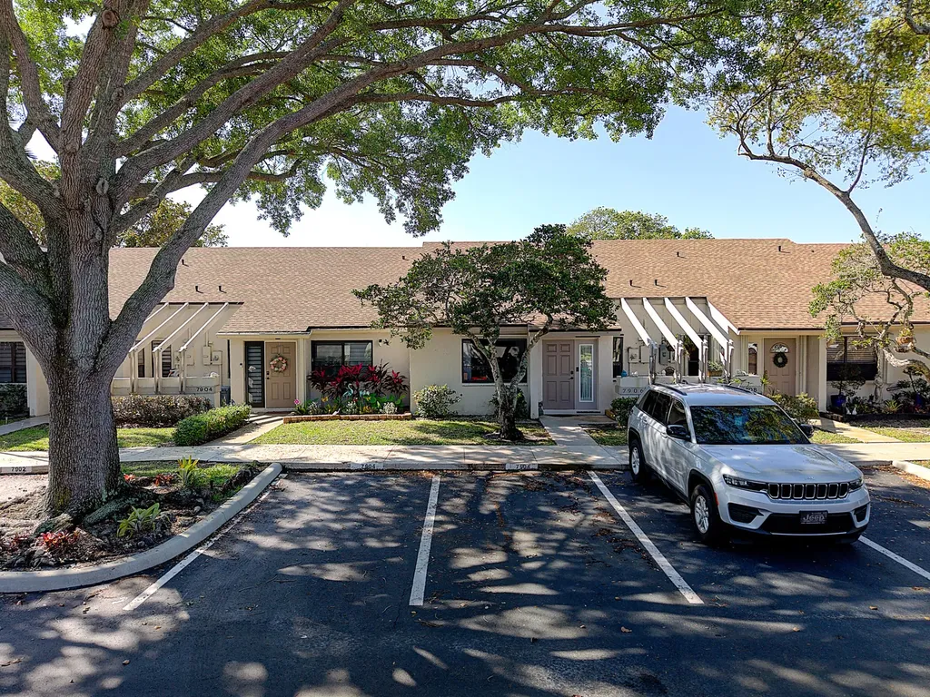 7906 NW 10th Street Plantation FL 33322