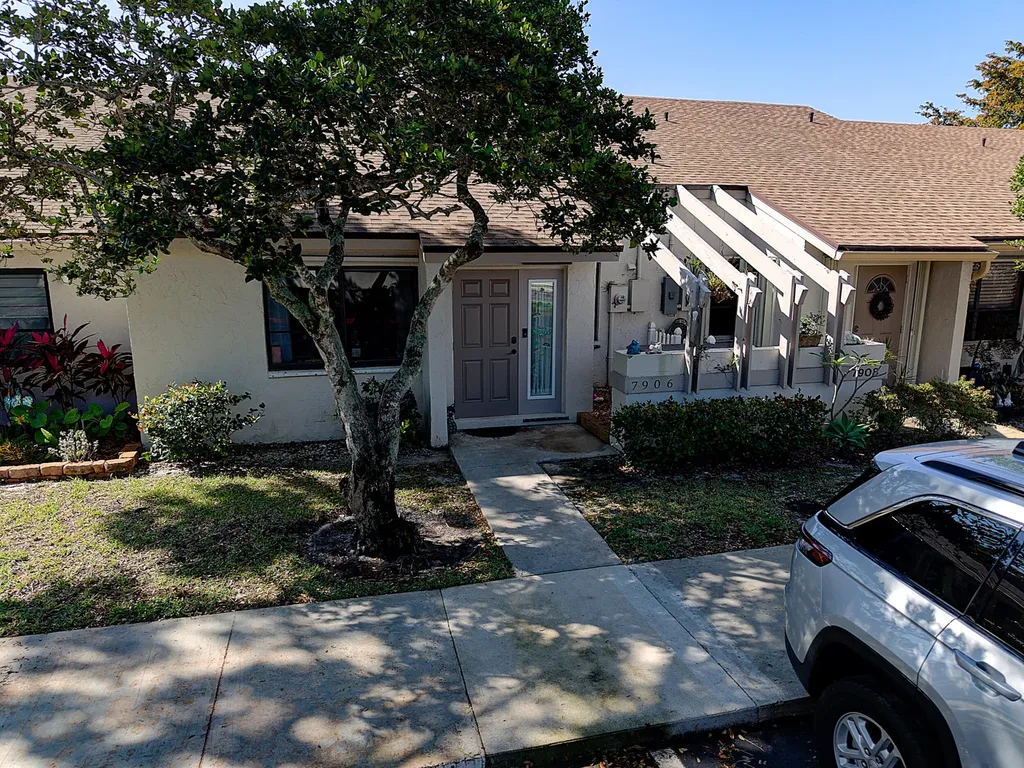 7906 NW 10th Street Plantation FL 33322
