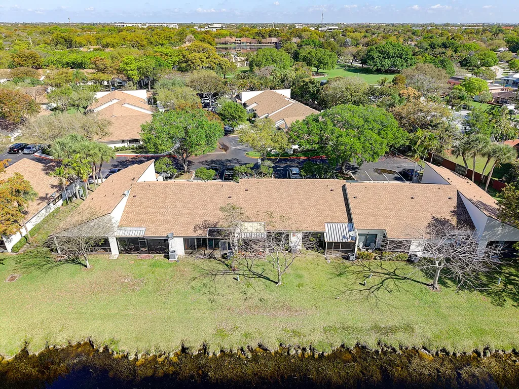 7906 NW 10th Street Plantation FL 33322