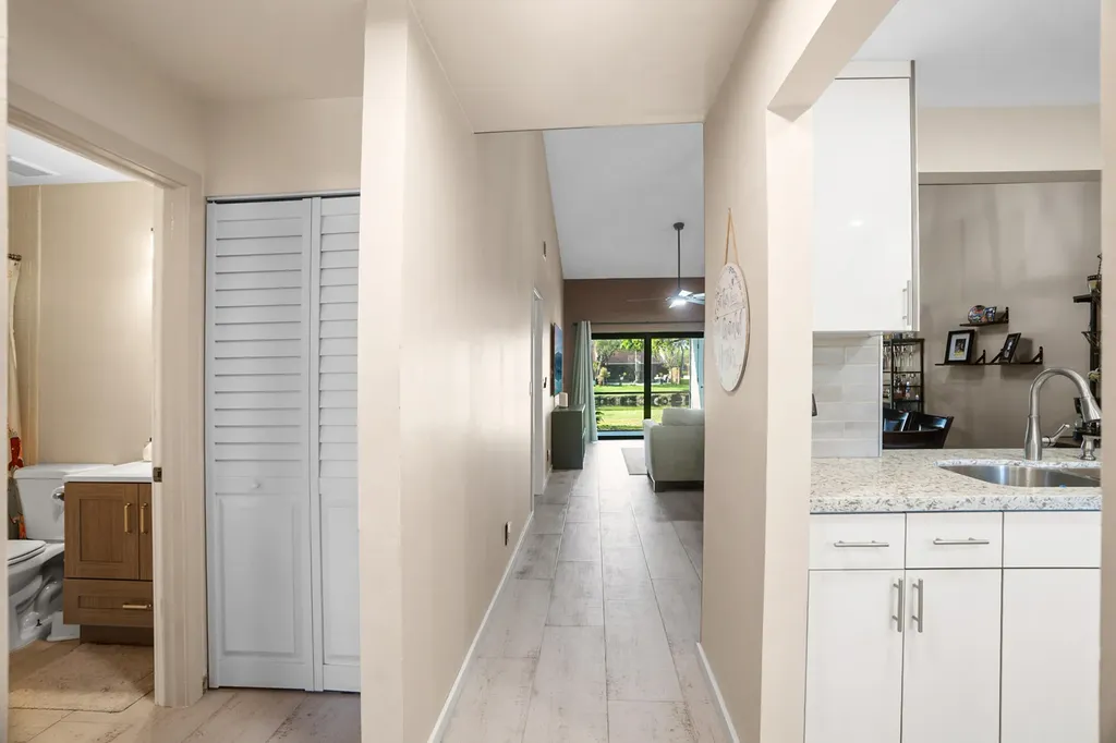 7906 NW 10th Street Plantation FL 33322