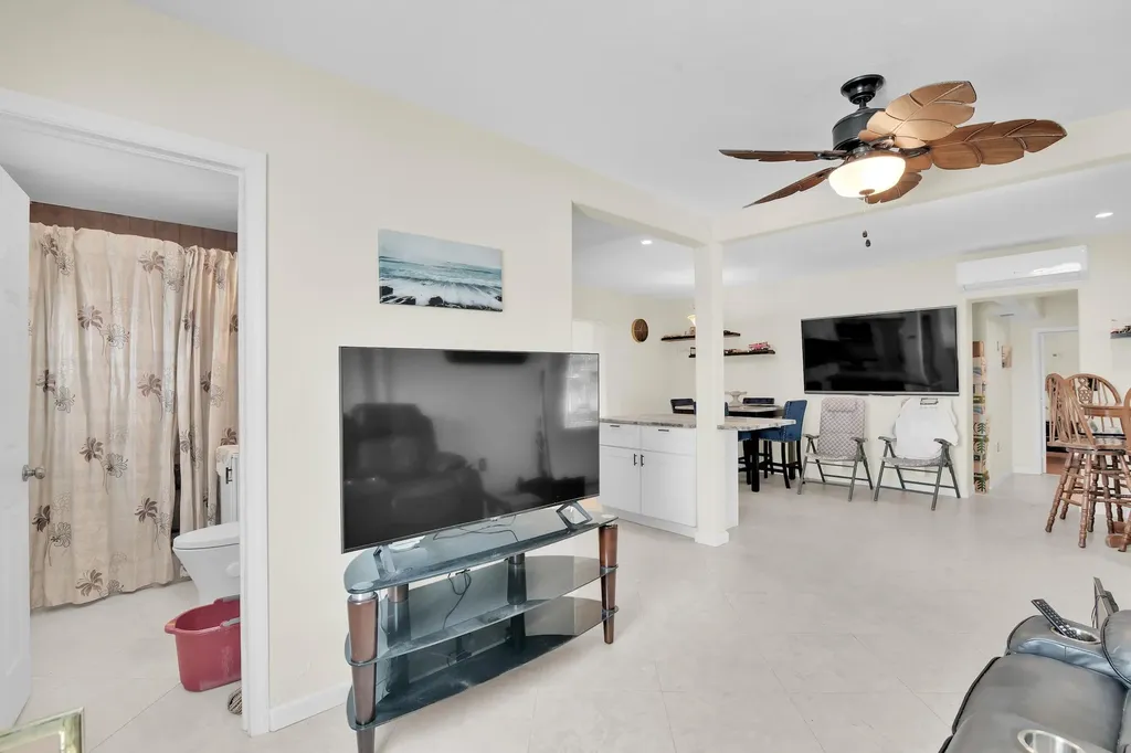 5221 NE 16th Avenue Pompano Beach FL 33064