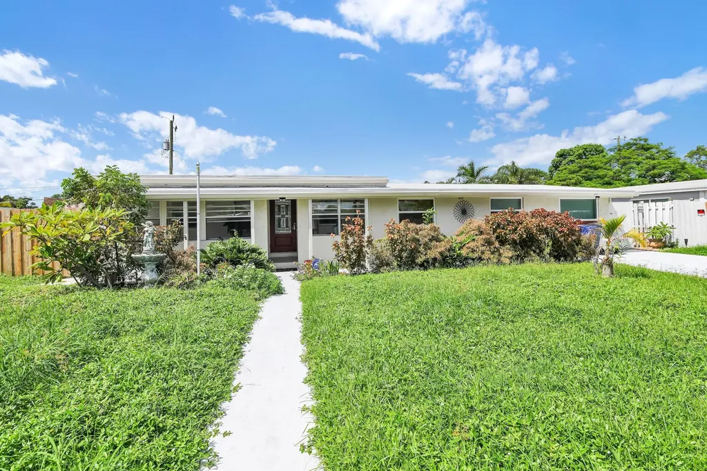 5221 NE 16th Avenue Pompano Beach FL 33064