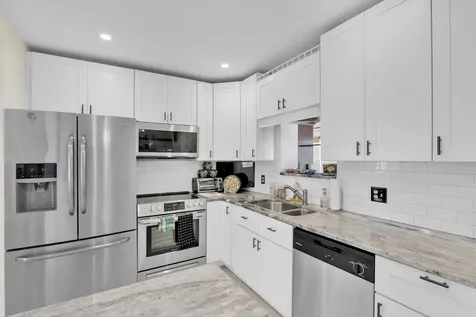 5221 NE 16th Avenue Pompano Beach FL 33064
