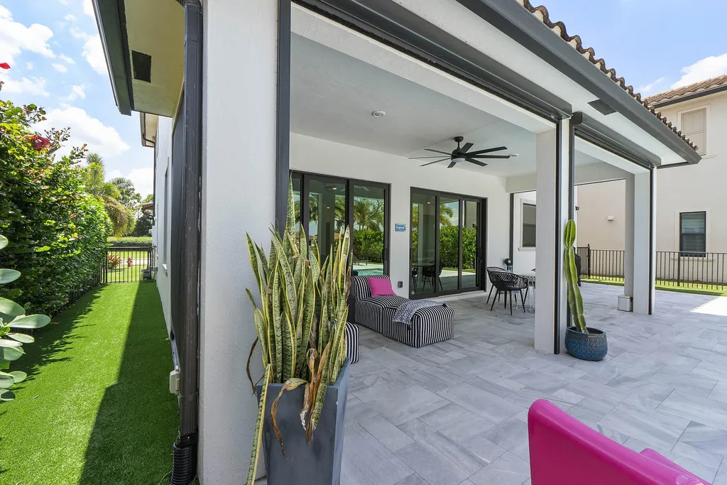 12095 S Baypoint Circle Parkland FL 33076
