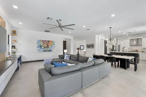 12095 S Baypoint Circle Parkland FL 33076