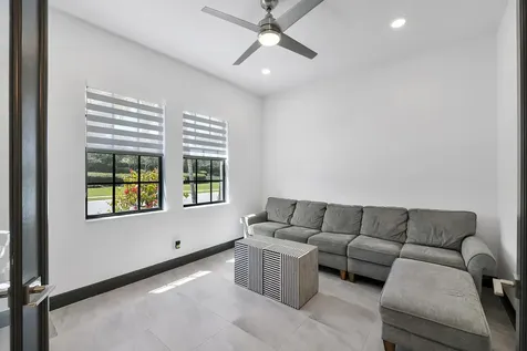 12095 S Baypoint Circle Parkland FL 33076