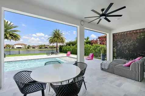12095 S Baypoint Circle Parkland FL 33076