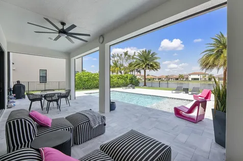 12095 S Baypoint Circle Parkland FL 33076