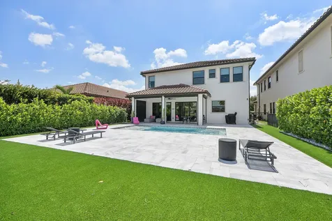 12095 S Baypoint Circle Parkland FL 33076