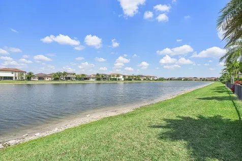 12095 S Baypoint Circle Parkland FL 33076