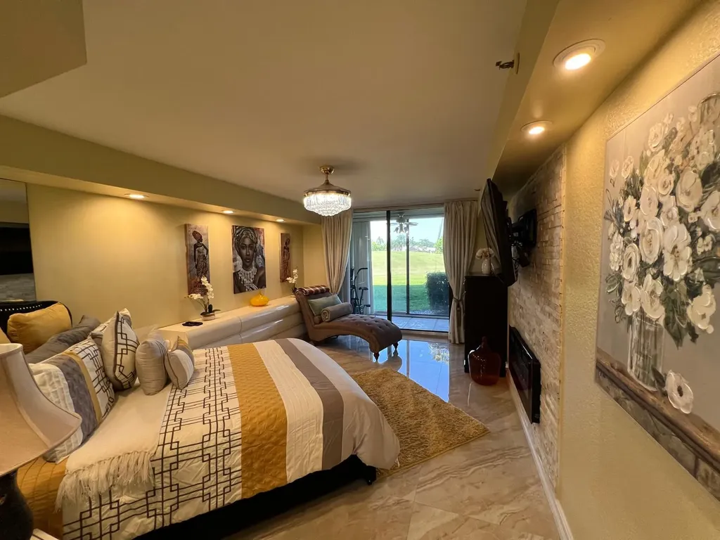 5257 S Fountains Drive S Lake Worth FL 33467