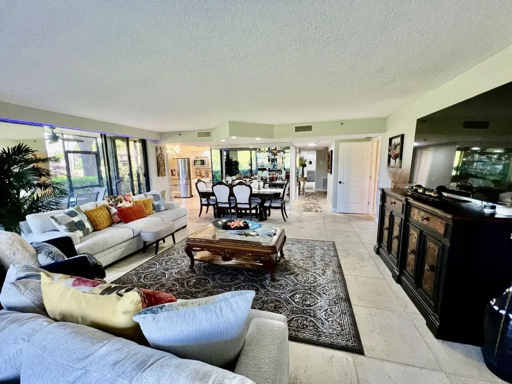 5257 S Fountains Drive S Lake Worth FL 33467
