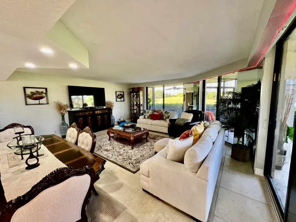 5257 S Fountains Drive S Lake Worth FL 33467