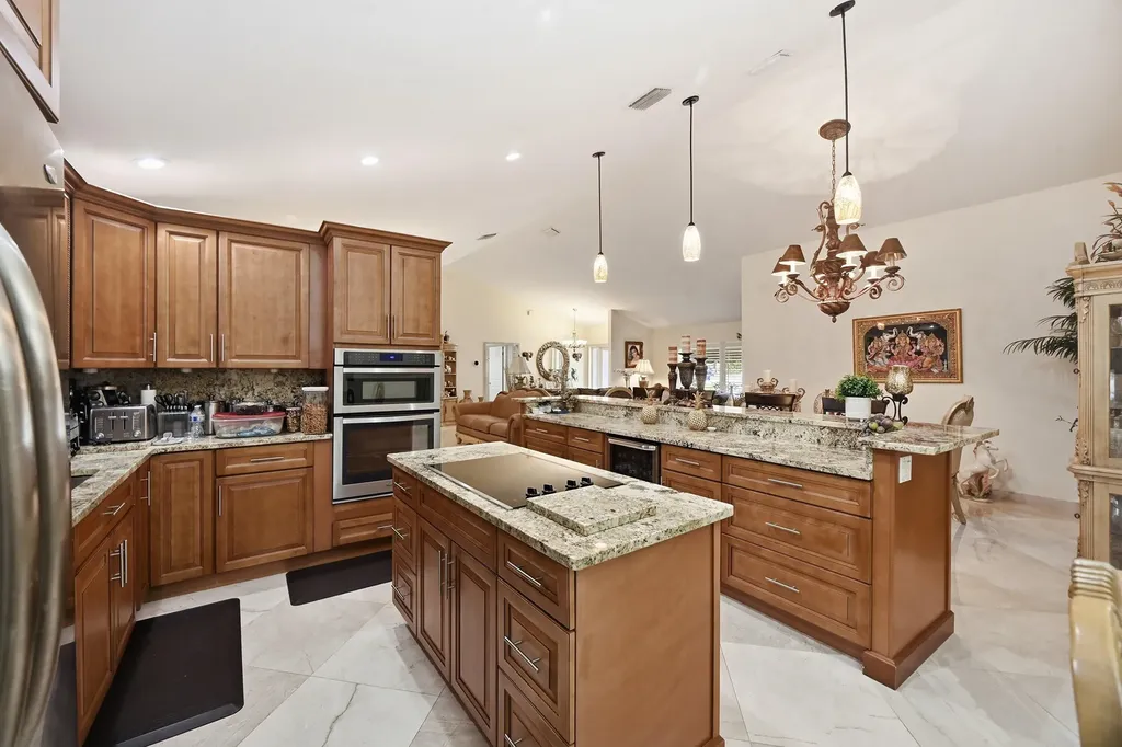 5884 Laurel Green Circle Boynton Beach FL 33437