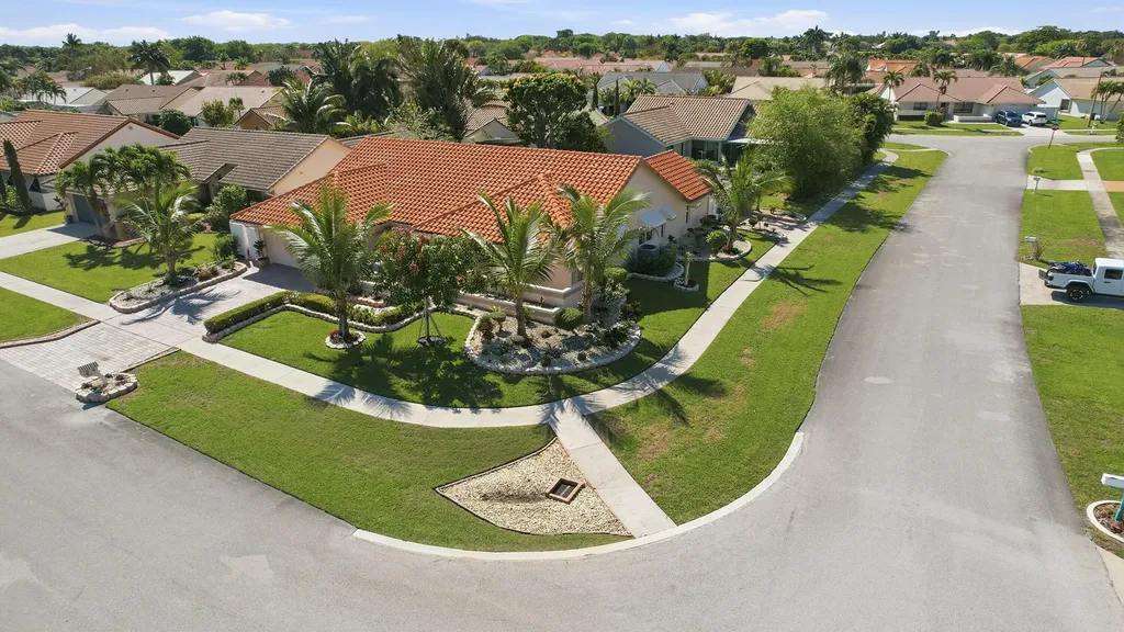 5884 Laurel Green Circle Boynton Beach FL 33437