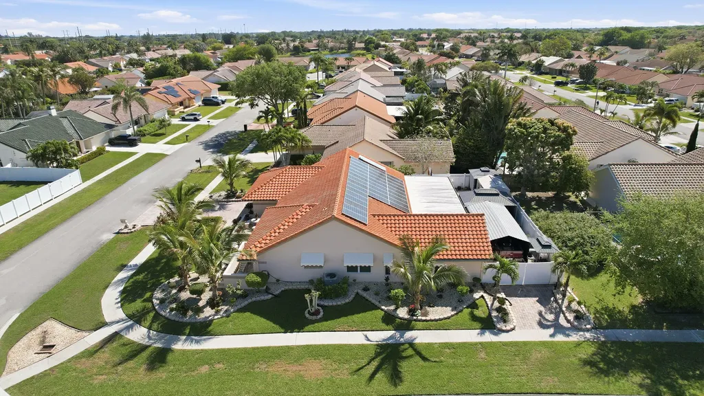 5884 Laurel Green Circle Boynton Beach FL 33437