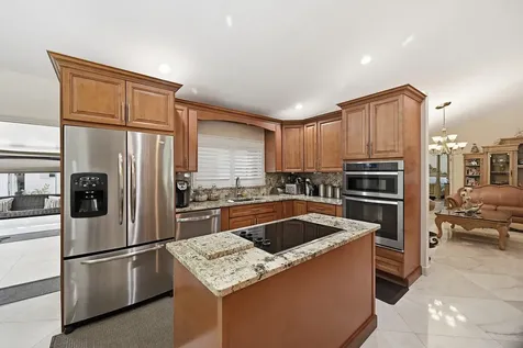 5884 Laurel Green Circle Boynton Beach FL 33437