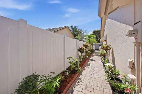 5884 Laurel Green Circle Boynton Beach FL 33437