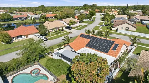 5884 Laurel Green Circle Boynton Beach FL 33437