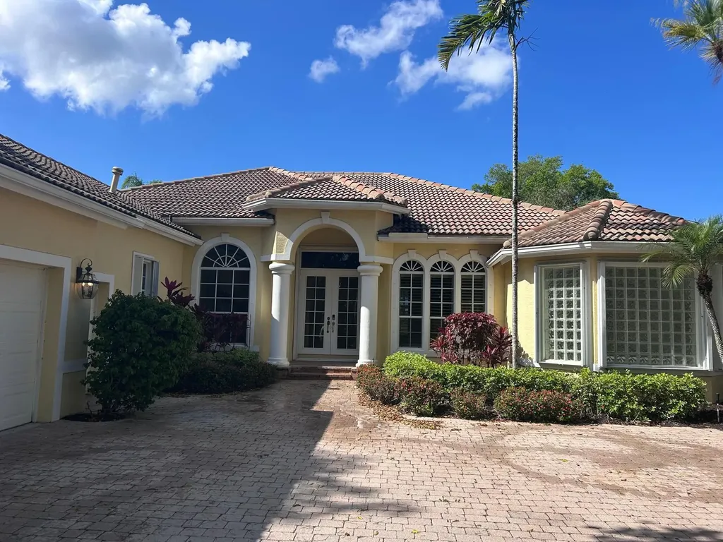 8992 Lakes Boulevard West Palm Beach FL 33412