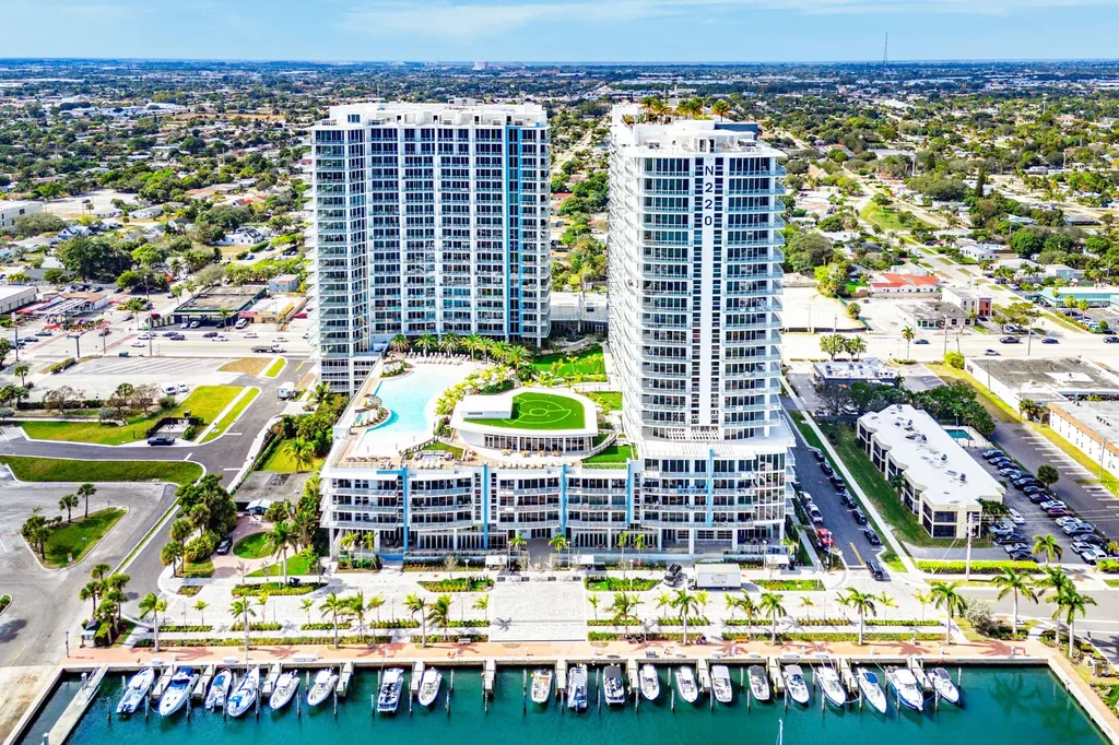 220 Lake Shore Drive Lake Park FL 33403