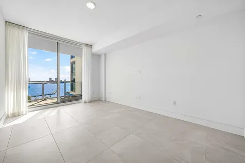 220 Lake Shore Drive Lake Park FL 33403