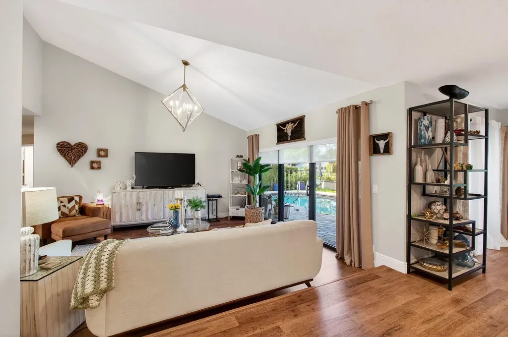 18304 181st Circle S Boca Raton FL 33498